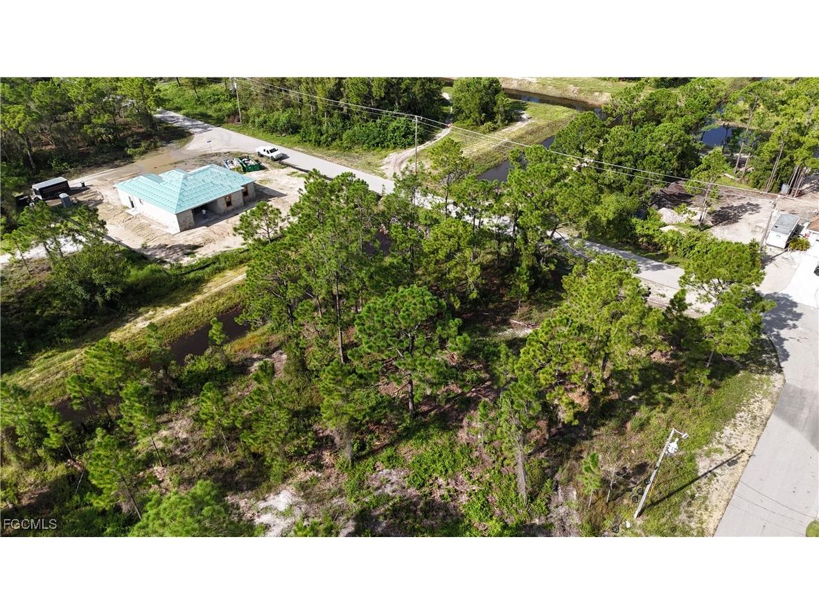 1031 Card Street E Lehigh Acres FL 33974 2025010136 image3