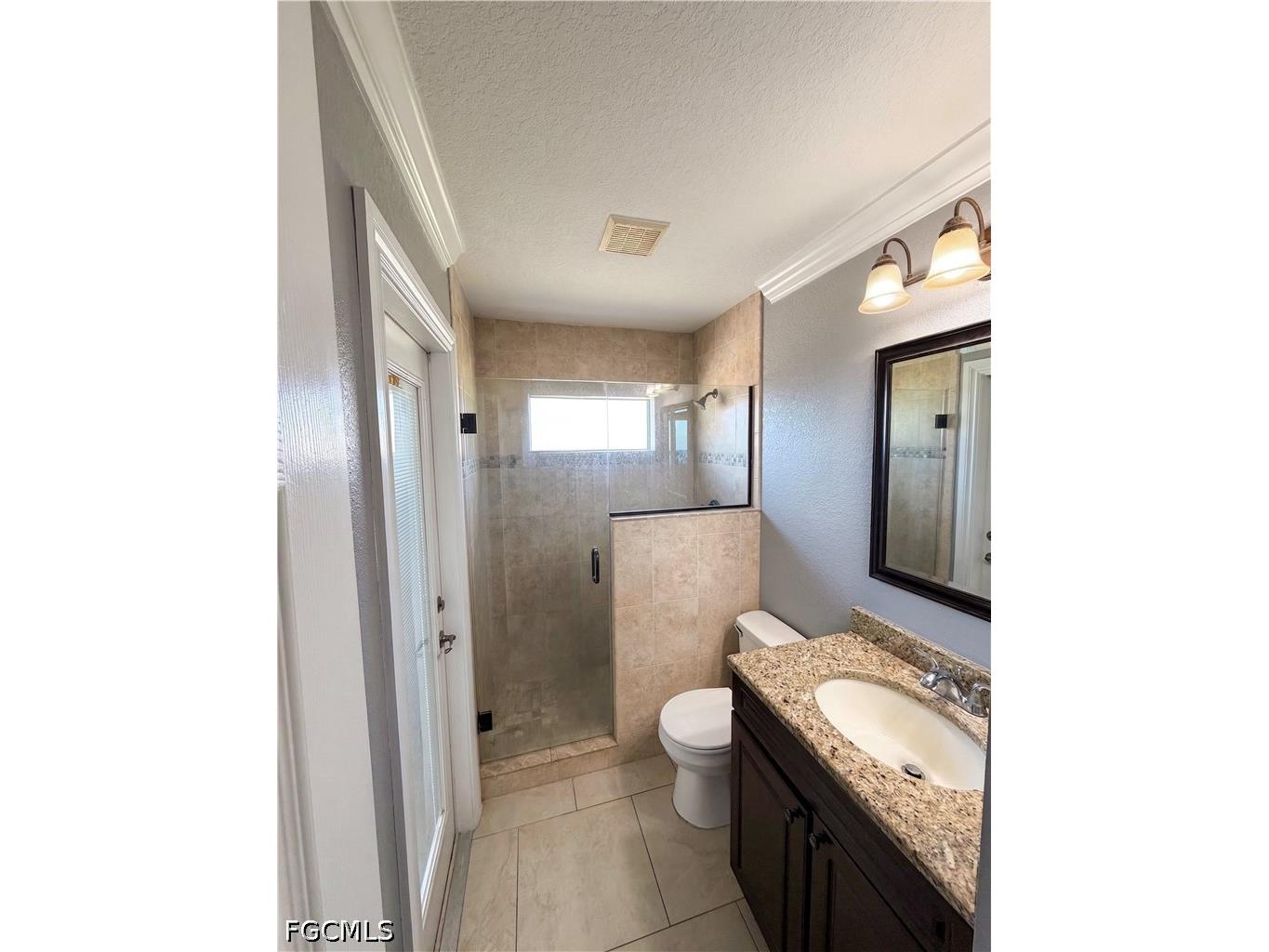 1031 NE 2nd Place Cape Coral FL 33909 2026019352 image7