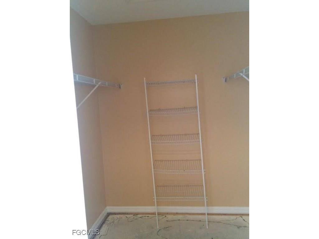 1031 NE 7th Place Cape Coral FL 33909 2025006455 image7