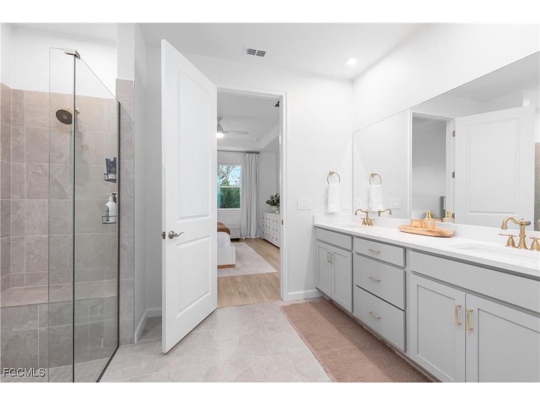 10313 Bonavie Cove Drive Fort Myers FL 33966 2026002496 image20