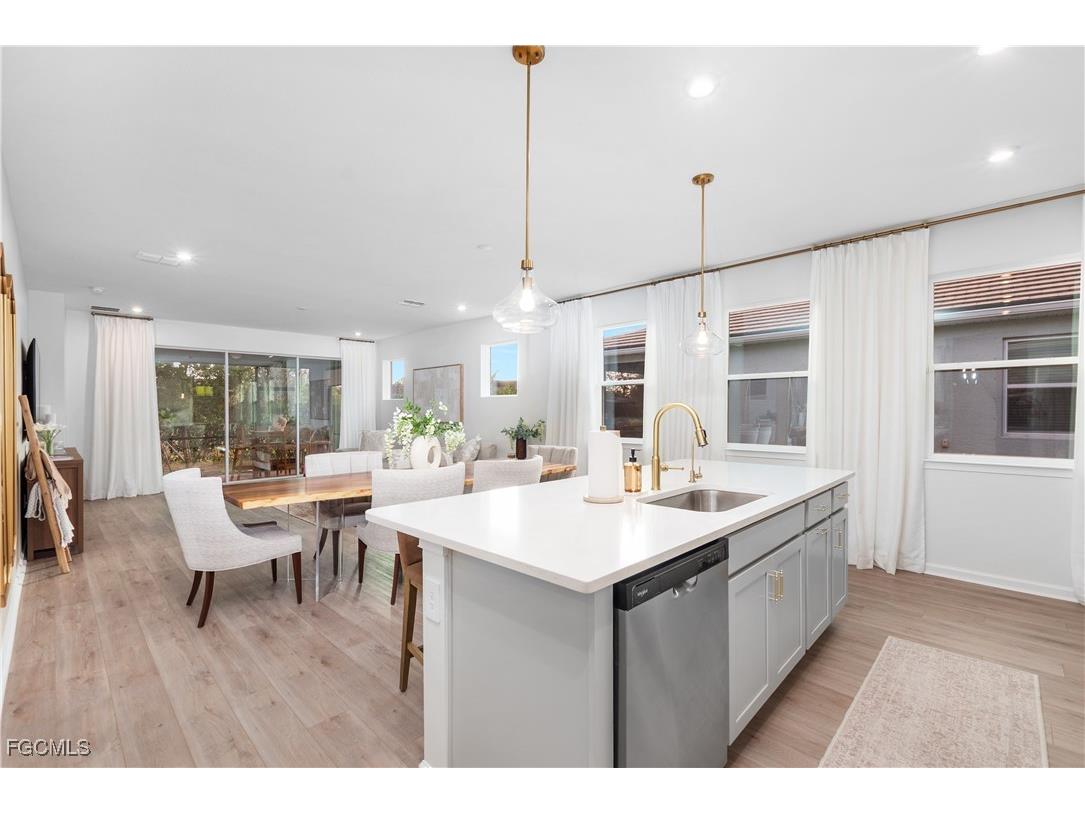 10313 Bonavie Cove Drive Fort Myers FL 33966 2026002496 image6