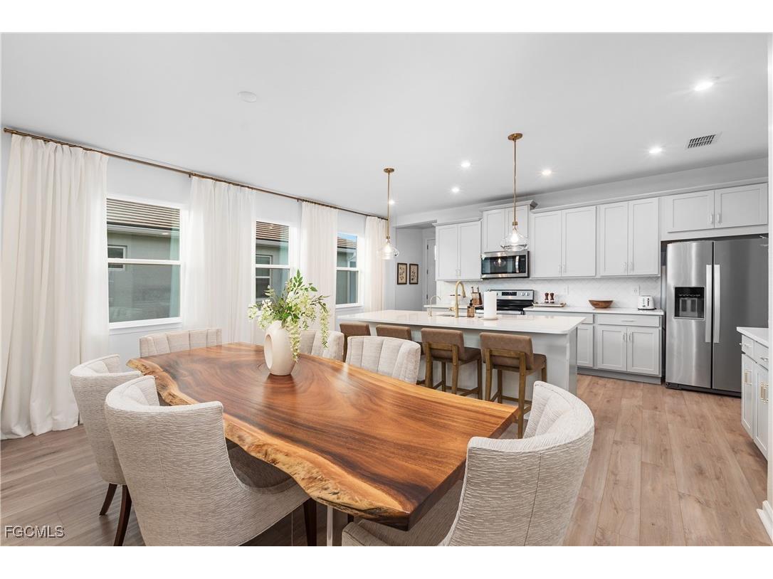 10313 Bonavie Cove Drive Fort Myers FL 33966 2026002496 image9