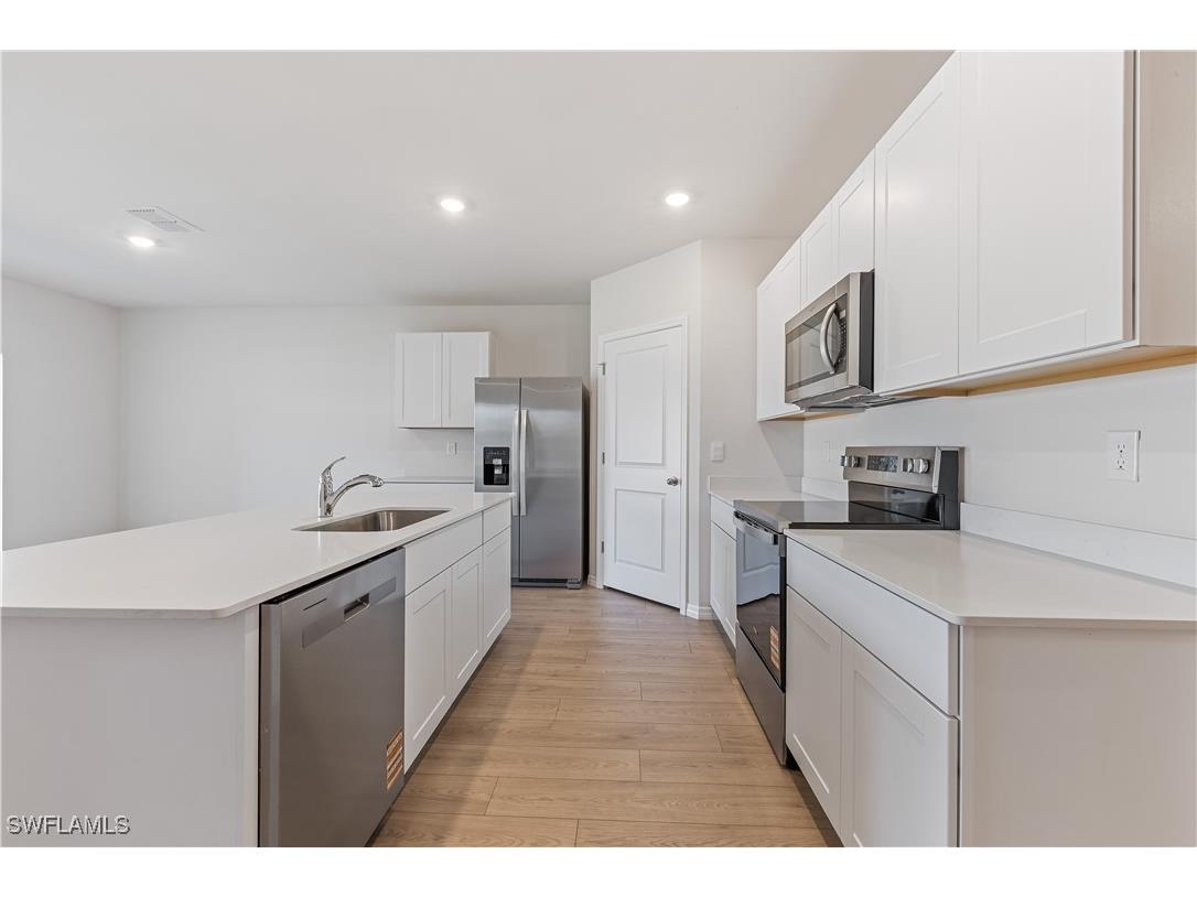 10315 Blooming Blossom Court Fort Myers FL 33905 225082359 image8