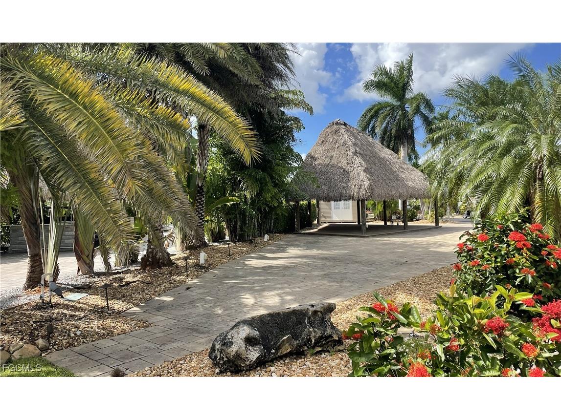 10316 Fire Flag Trail Fort Myers FL 33905 2025015325 image12