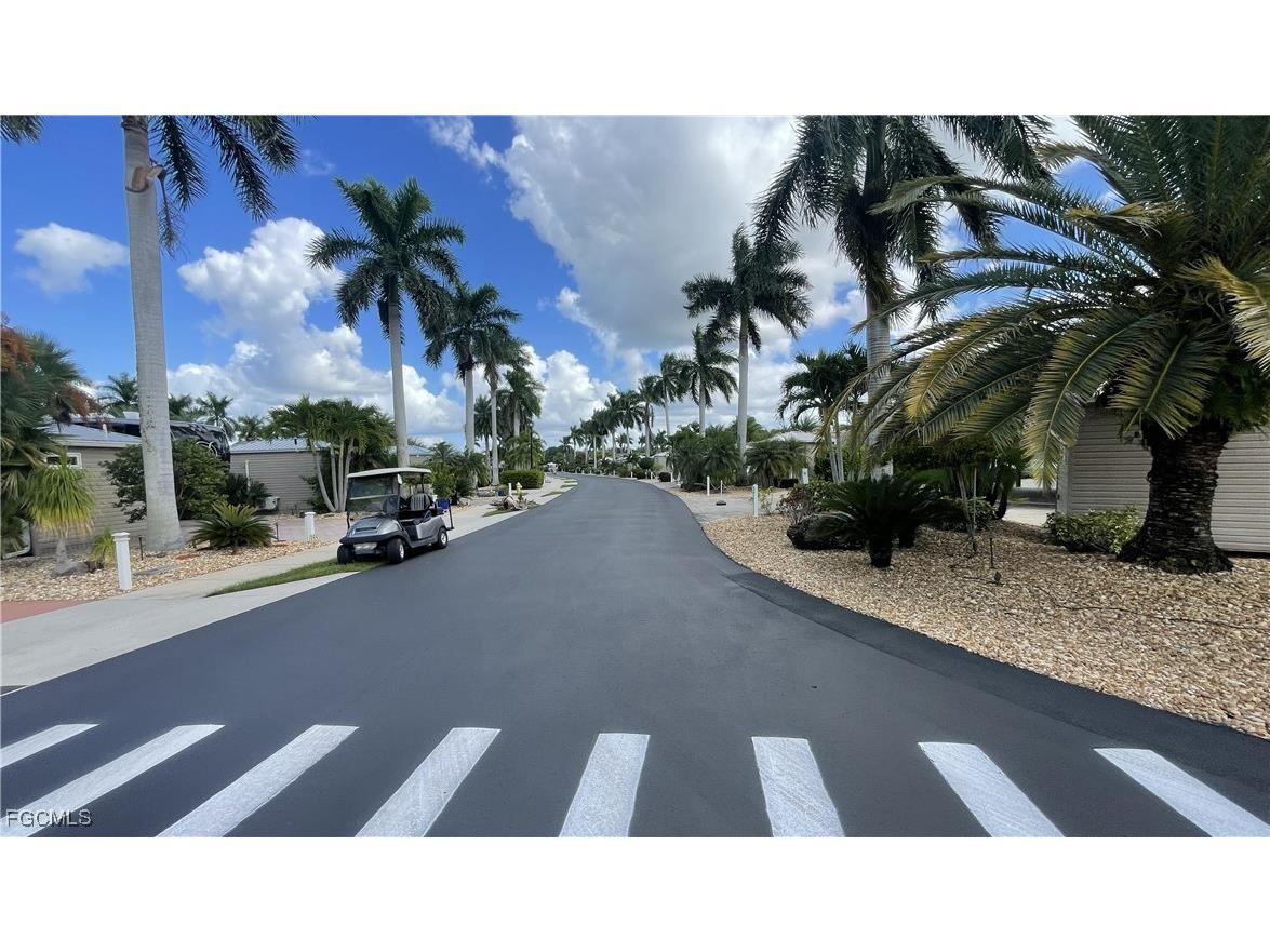 10316 Fire Flag Trail Fort Myers FL 33905 2025015325 image25