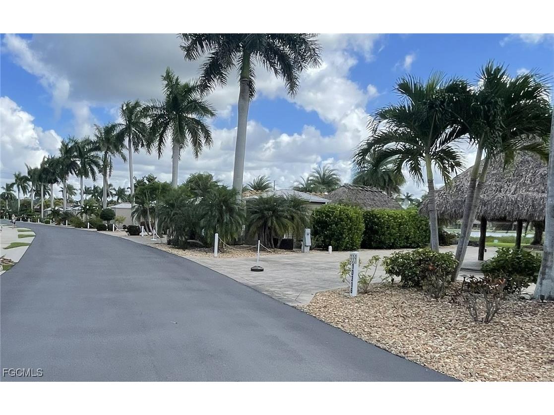 10316 Fire Flag Trail Fort Myers FL 33905 2025015325 image27