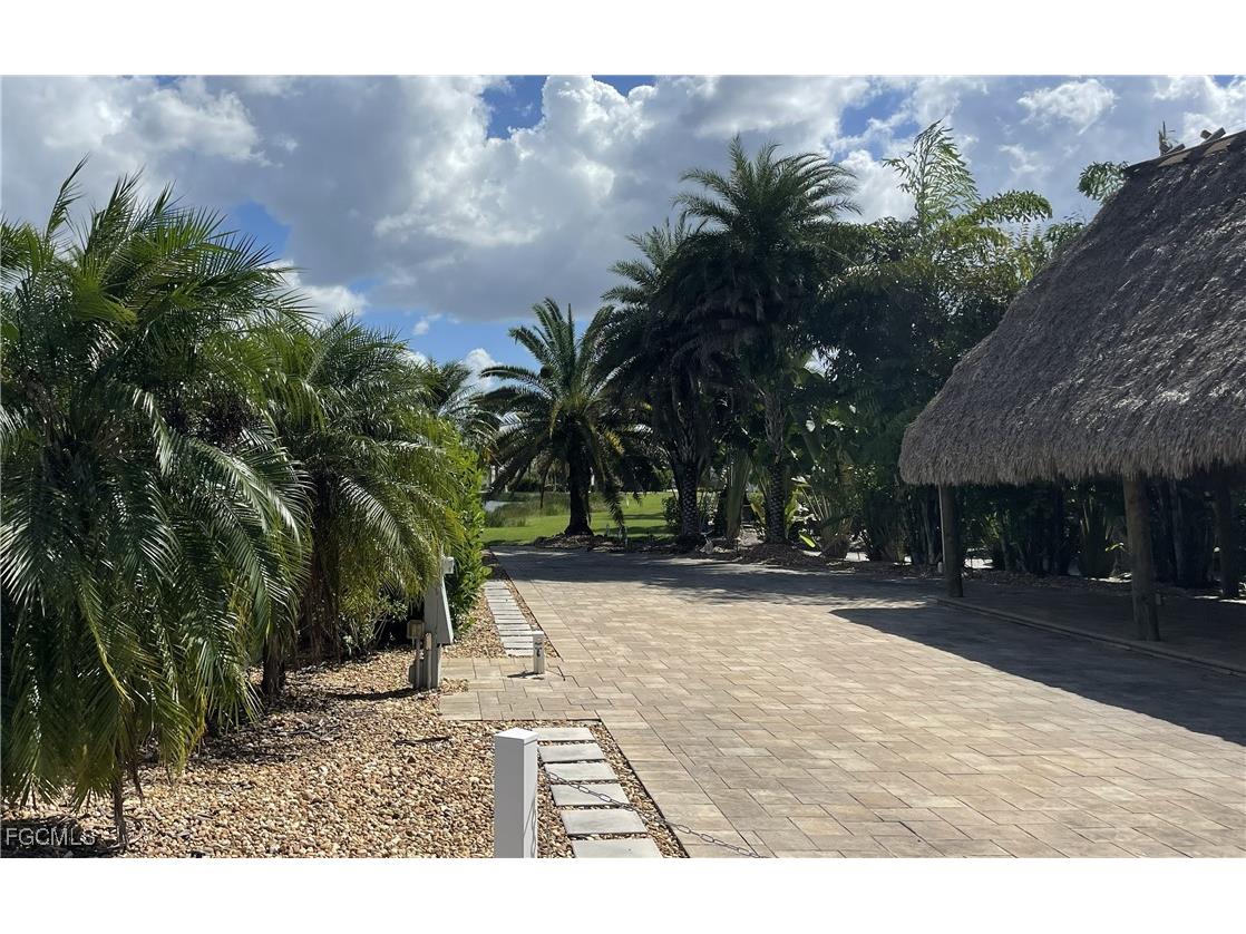 10316 Fire Flag Trail Fort Myers FL 33905 2025015325 image9