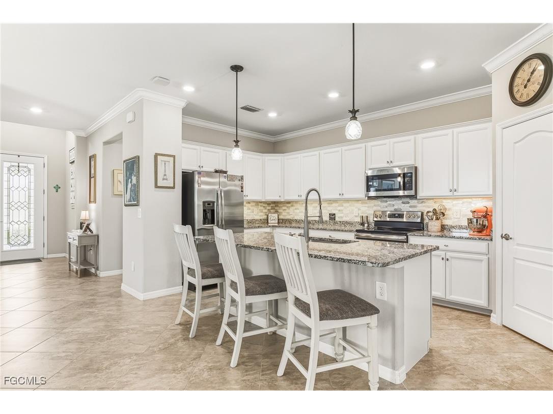 10319 Fontanella Drive Fort Myers FL 33913 2025019006 image8