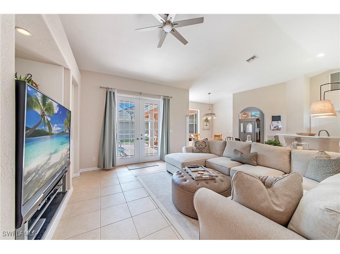 1032 Tivoli Lane Naples FL 34104 225064236 image4