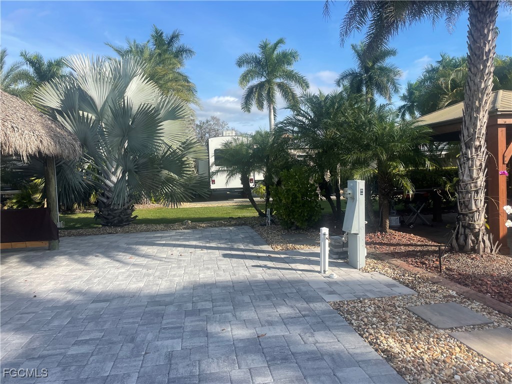 10323 Fire Flag Trail Fort Myers FL 33905 2025019512 image6