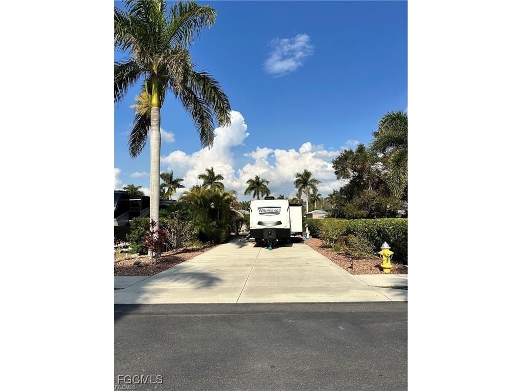 10327 Prairie Iris Trail Fort Myers FL 33905 2025002919 image1