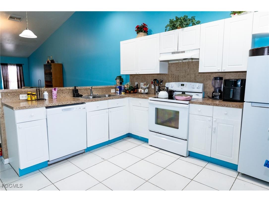 1033 Abrams Boulevard Lehigh Acres FL 33971 2025009462 image11