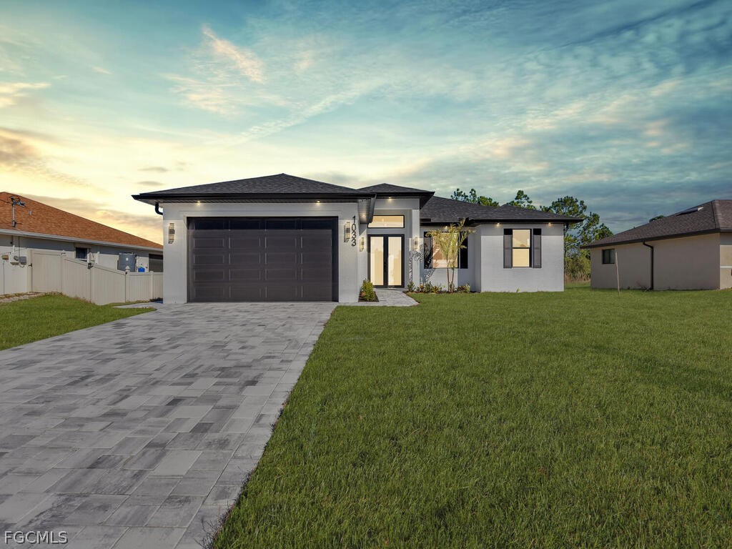 1033 Bassinger Avenue S Lehigh Acres FL 33974 2026006286 image1