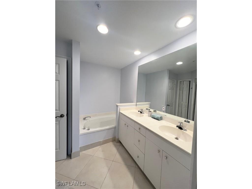 1033 Egrets Walk Circle #6-101 Naples FL 34108 226001329 image9