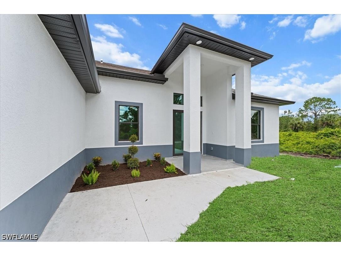 1033 Plymouth Street E Lehigh Acres FL 33974 226016993 image2