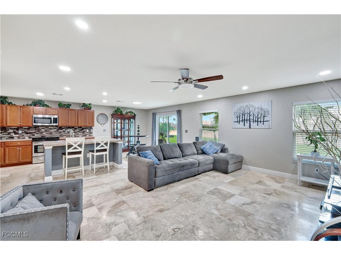 10337 Canal Brook Lane Lehigh Acres FL 33936 2025015003 image5