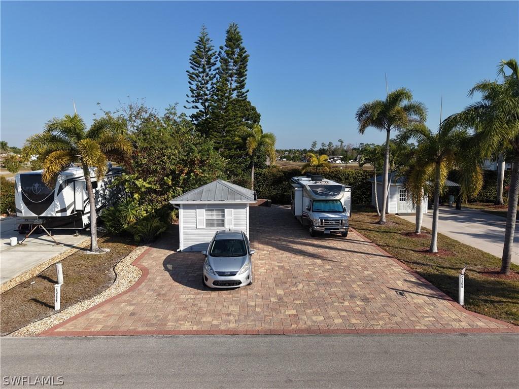 10337 Nightwood Dr. Fort Myers FL 33905 226007332 image1