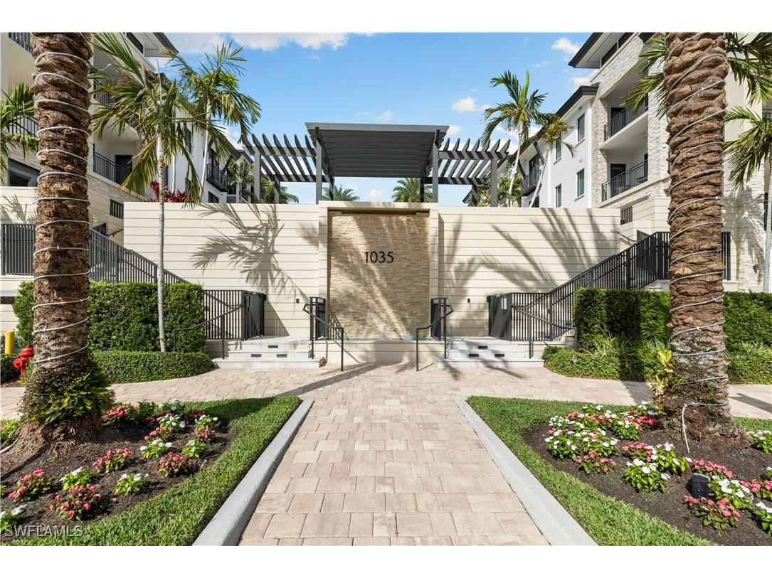 1035 3rd Avenue S #203 Naples FL 34102 226000948 image1