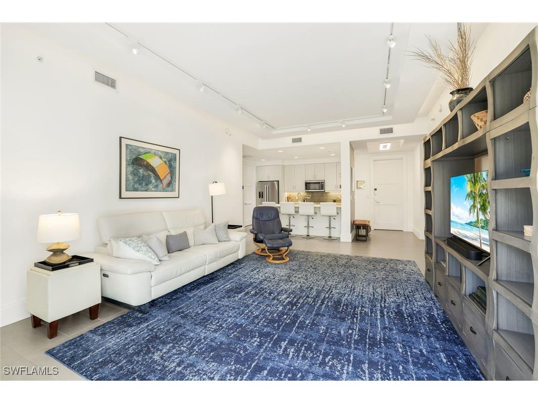 1035 3rd Avenue S #215 Naples FL 34102 226000085 image2