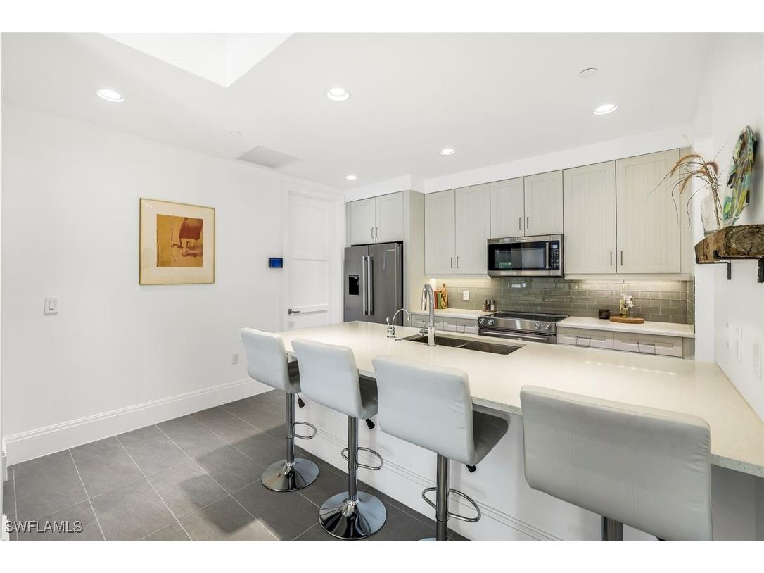 1035 3rd Avenue S #215 Naples FL 34102 226000085 image5