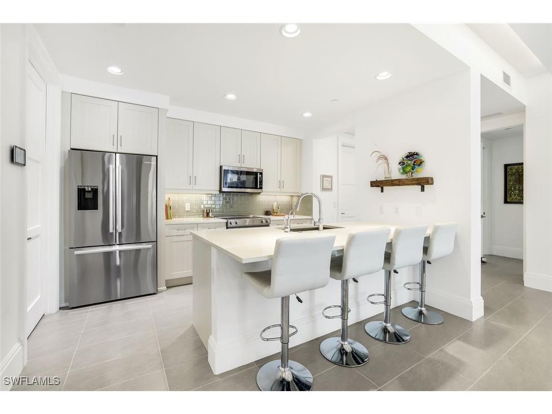 1035 3rd Avenue S #215 Naples FL 34102 226000085 image6