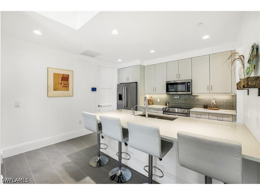 1035 3rd Avenue S #215 Naples FL 34102 226017844 image12