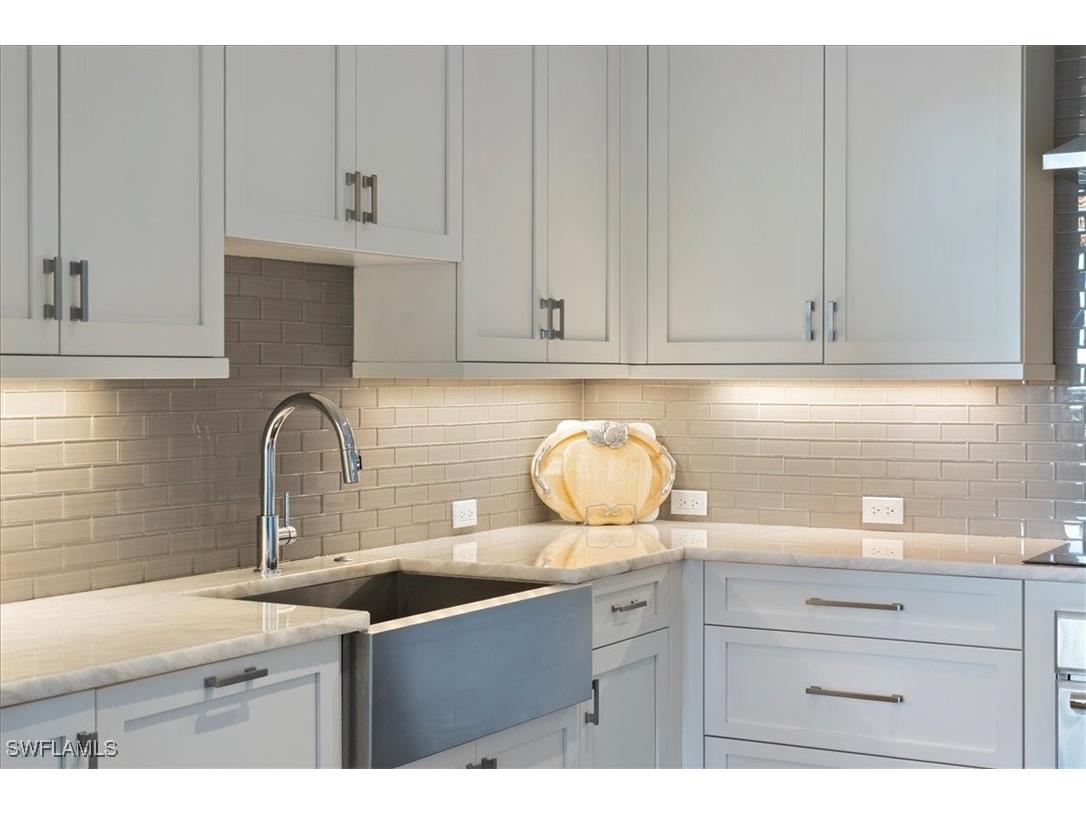 1035 3rd Avenue S #401 Naples FL 34102 225075758 image10