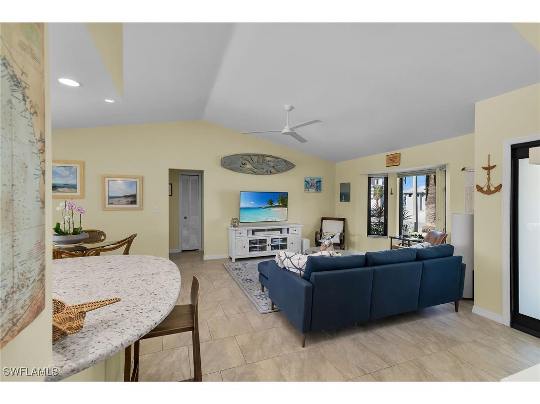 1035 Admiralty Court Marco Island FL 34145 226002625 image10