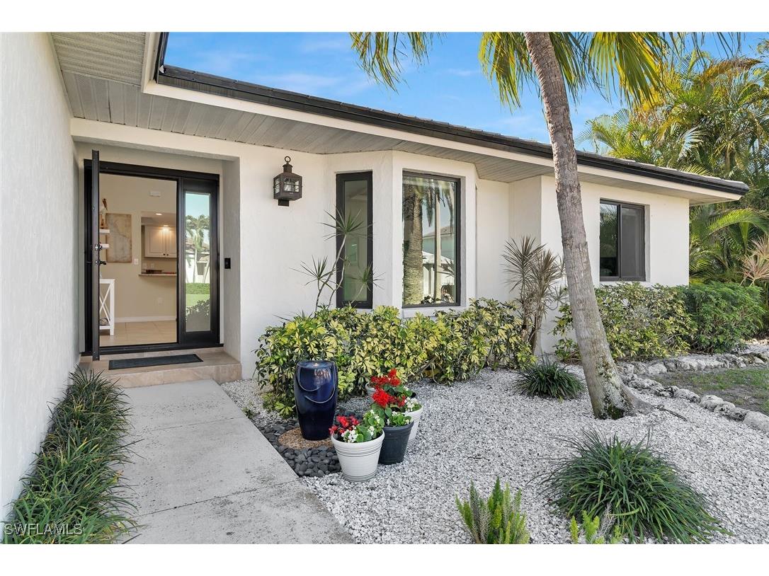 1035 Admiralty Court Marco Island FL 34145 226002625 image5