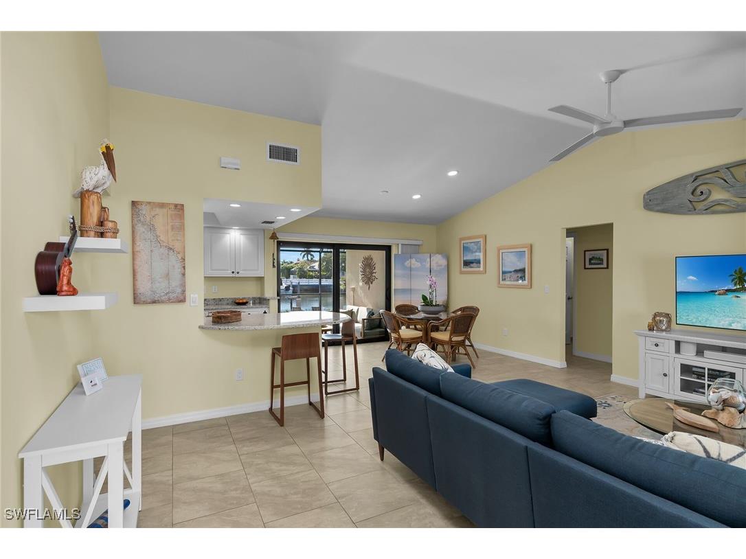 1035 Admiralty Court Marco Island FL 34145 226002625 image7