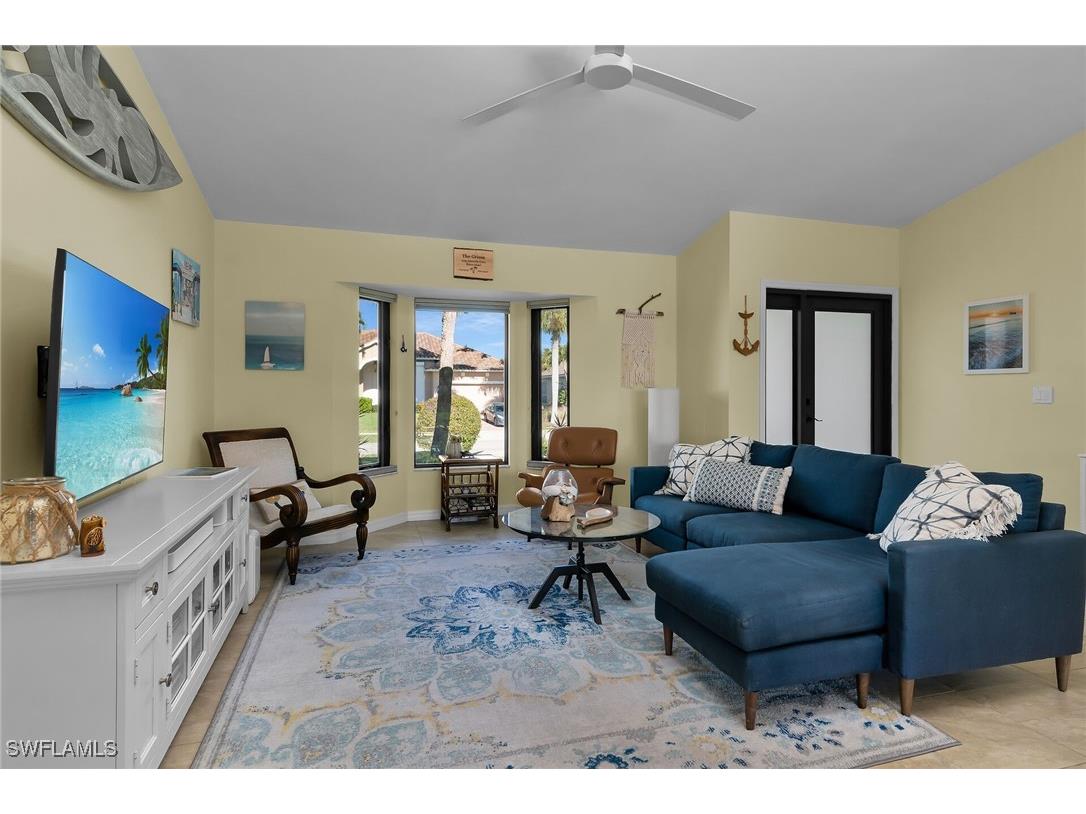 1035 Admiralty Court Marco Island FL 34145 226002625 image8