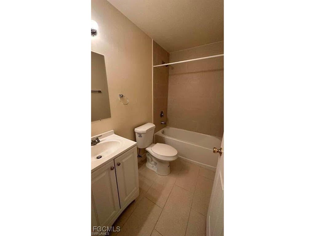 1035 Andalusia Boulevard Cape Coral FL 33909 2025014131 image9