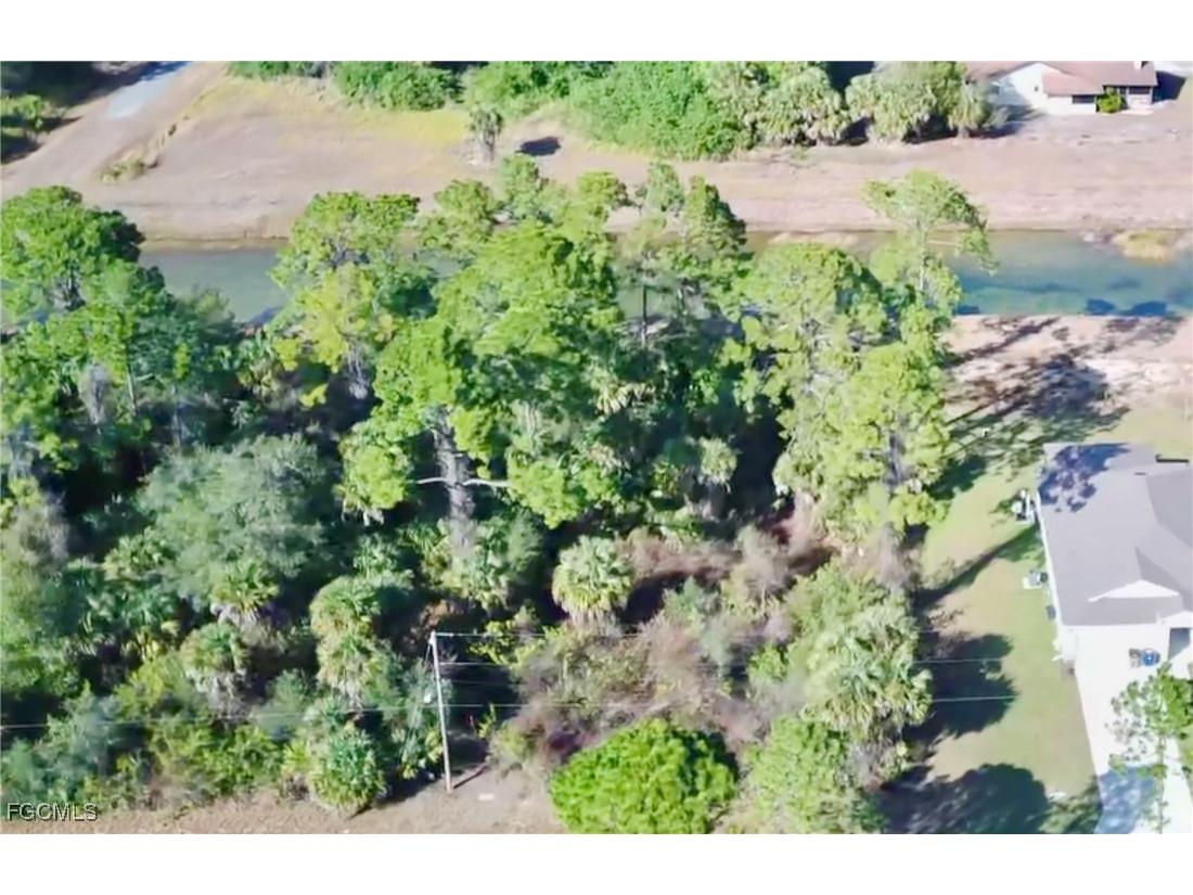 1035 Asther Street E Lehigh Acres FL 33974 2025024835 image6