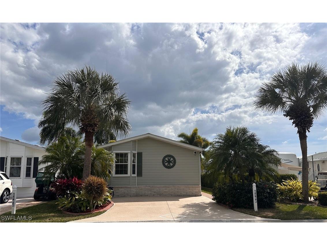 1035 Diamond Lake Circle Naples FL 34114 224021761 image1