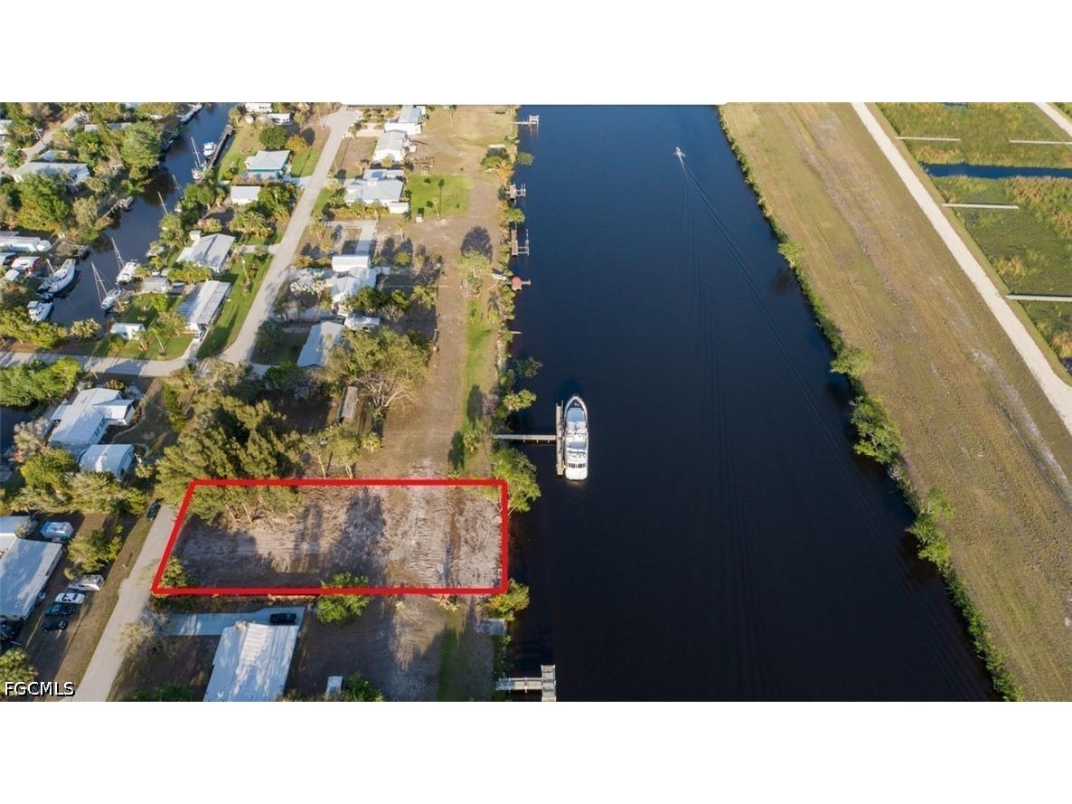 1035 W Anchor Lane Moore Haven FL 33471 2026014670 image2