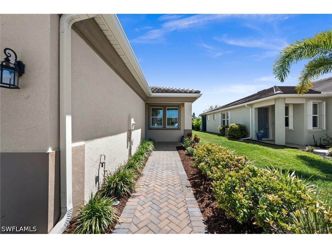 10353 Bonavie Cove Drive Fort Myers FL 33966 226016818 image9