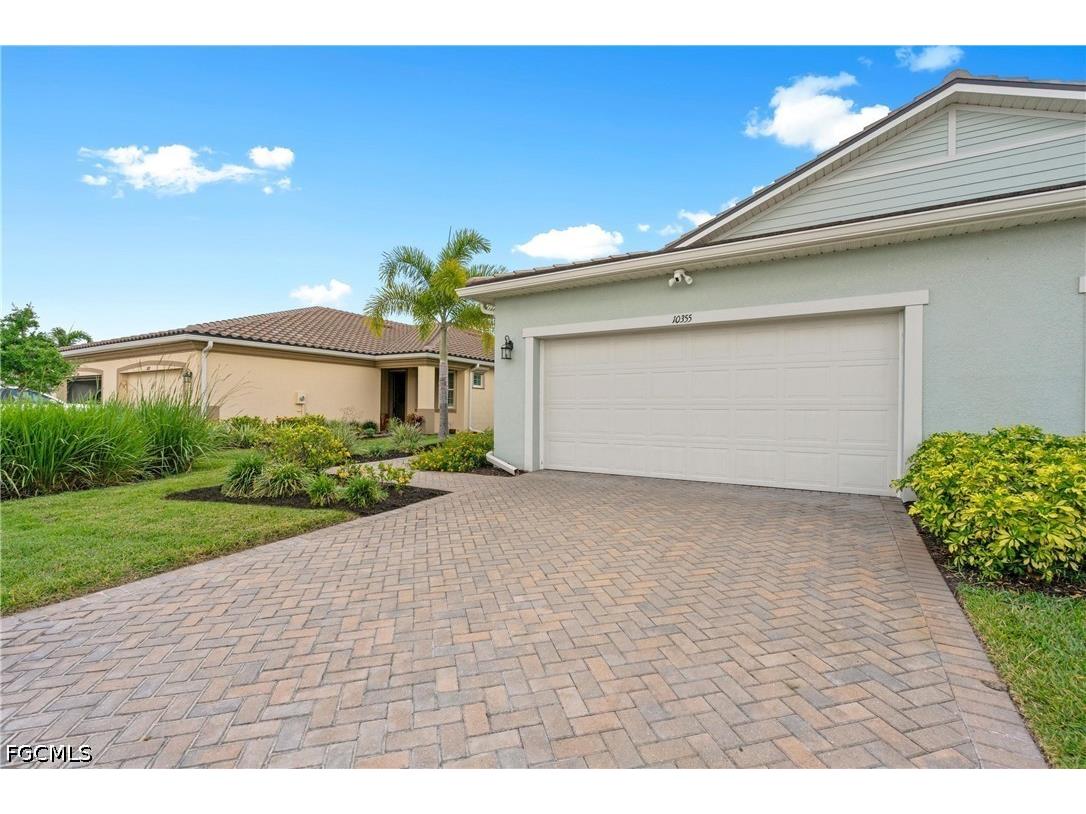 10355 Bonavie Cove Drive Fort Myers FL 33966 2026018526 image3