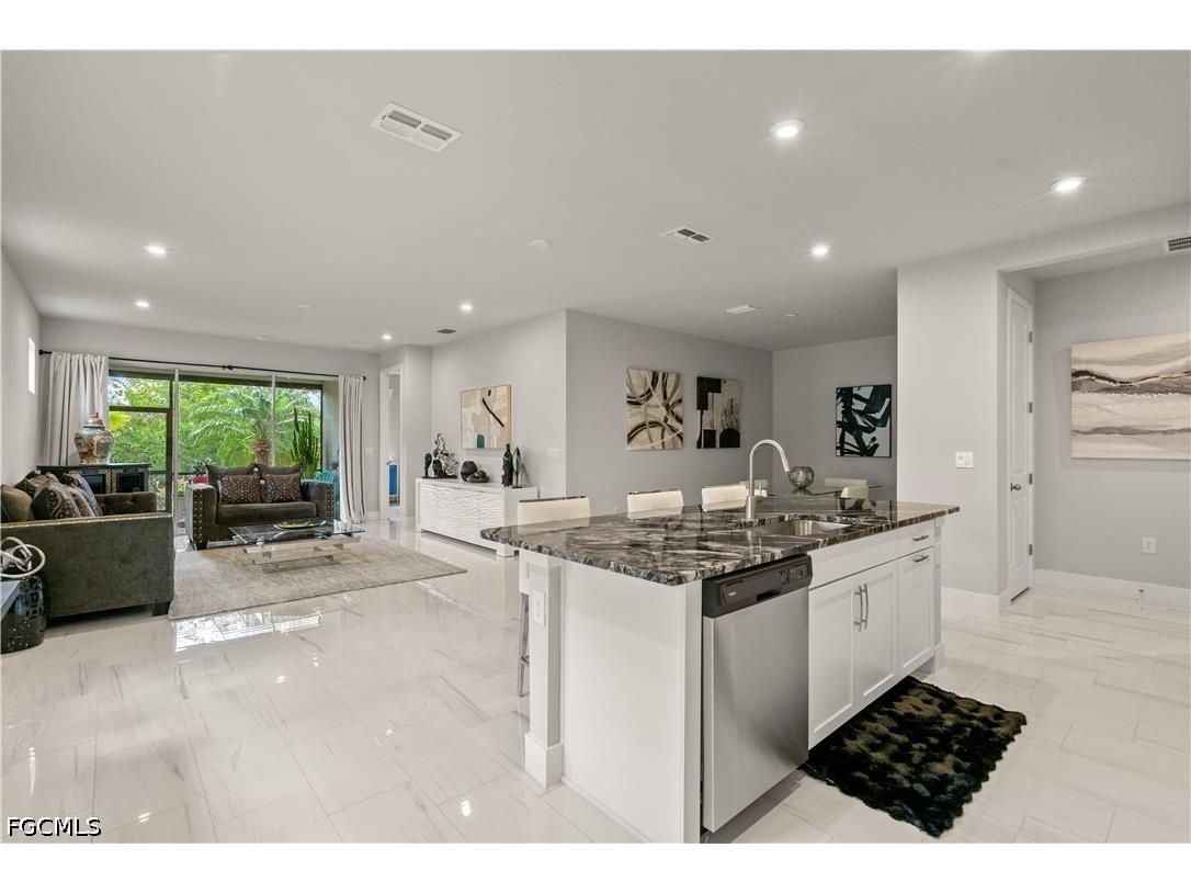 10355 Bonavie Cove Drive Fort Myers FL 33966 2026018526 image5