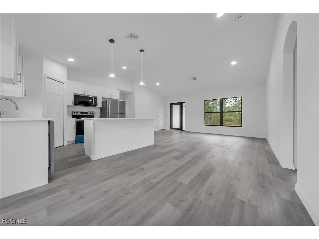 1036 Cresthaven Street Lehigh Acres FL 33974 2026013586 image5