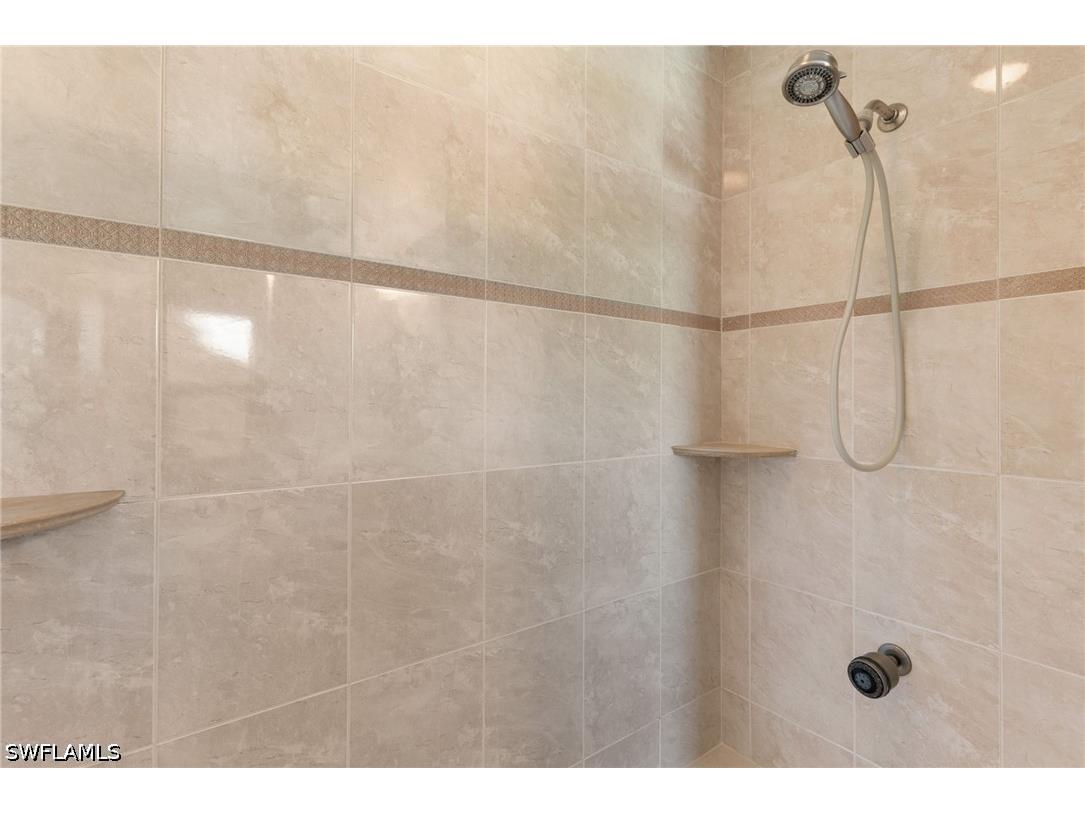 1036 Lake Shore Court Naples FL 34103 226016417 image20