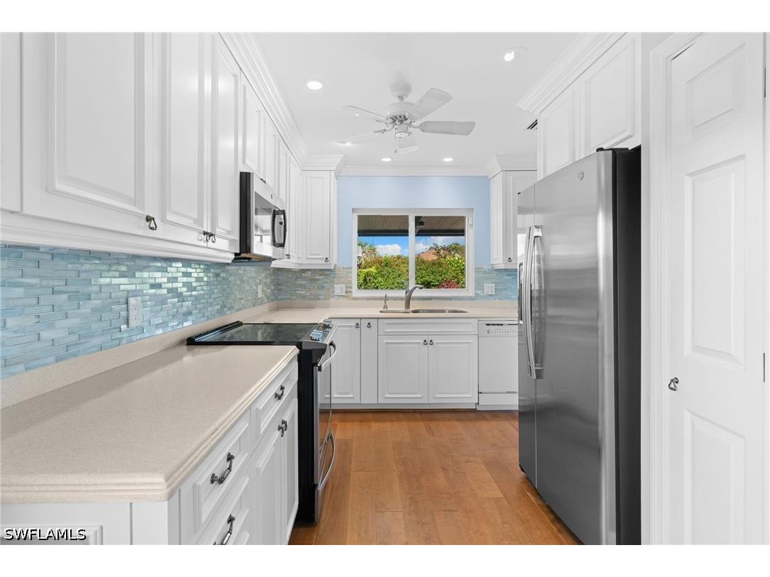 1036 Lake Shore Court Naples FL 34103 226016417 image4