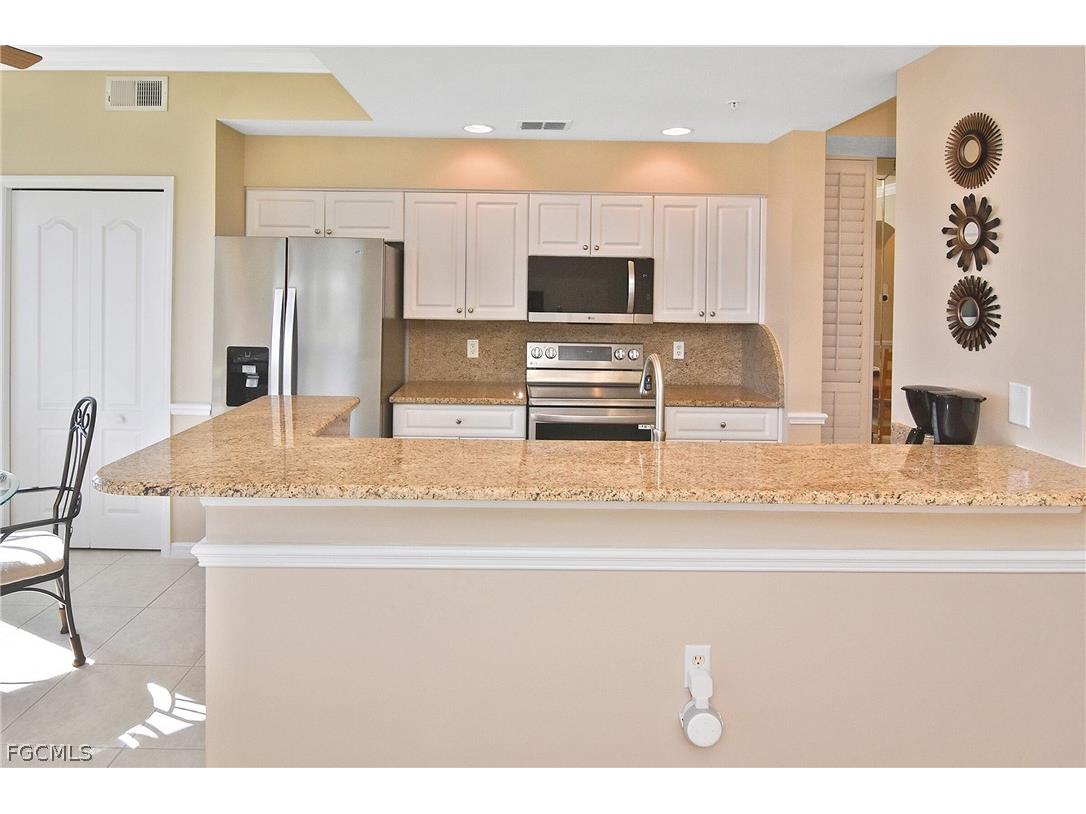 10361 Butterfly Palm Drive #723 Fort Myers FL 33966 2026006513 image12