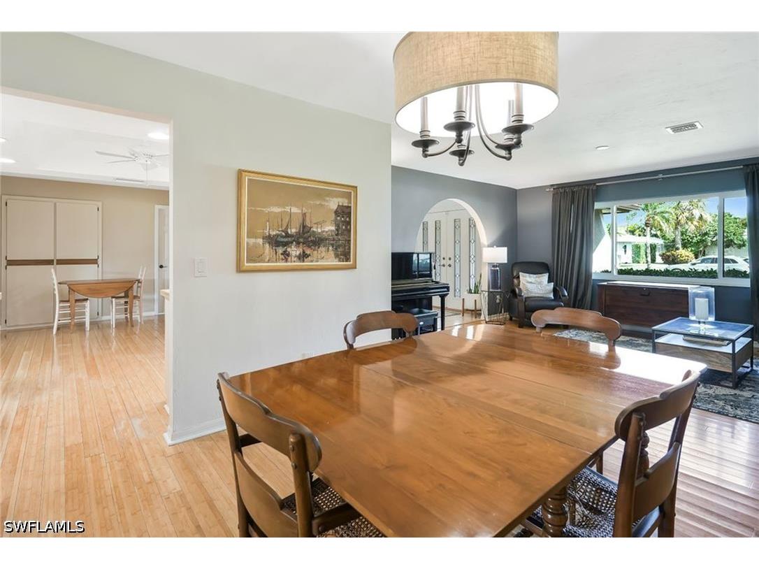10361 Windsor Way Naples FL 34109 226014021 image11