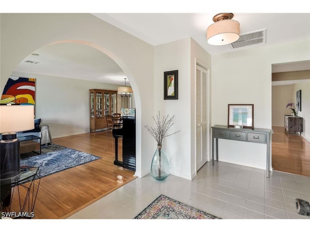 10361 Windsor Way Naples FL 34109 226014021 image2