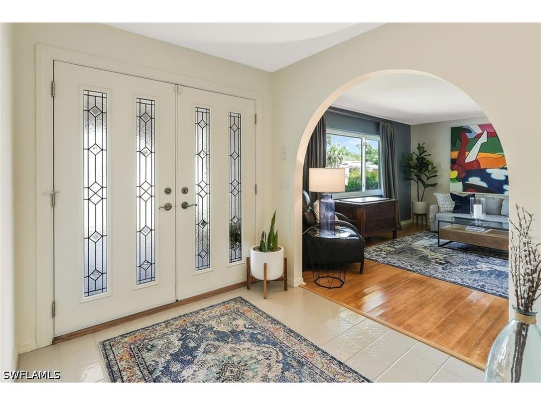 10361 Windsor Way Naples FL 34109 226014021 image3