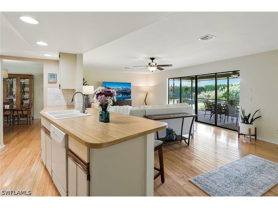 10361 Windsor Way Naples FL 34109 226014021 image6