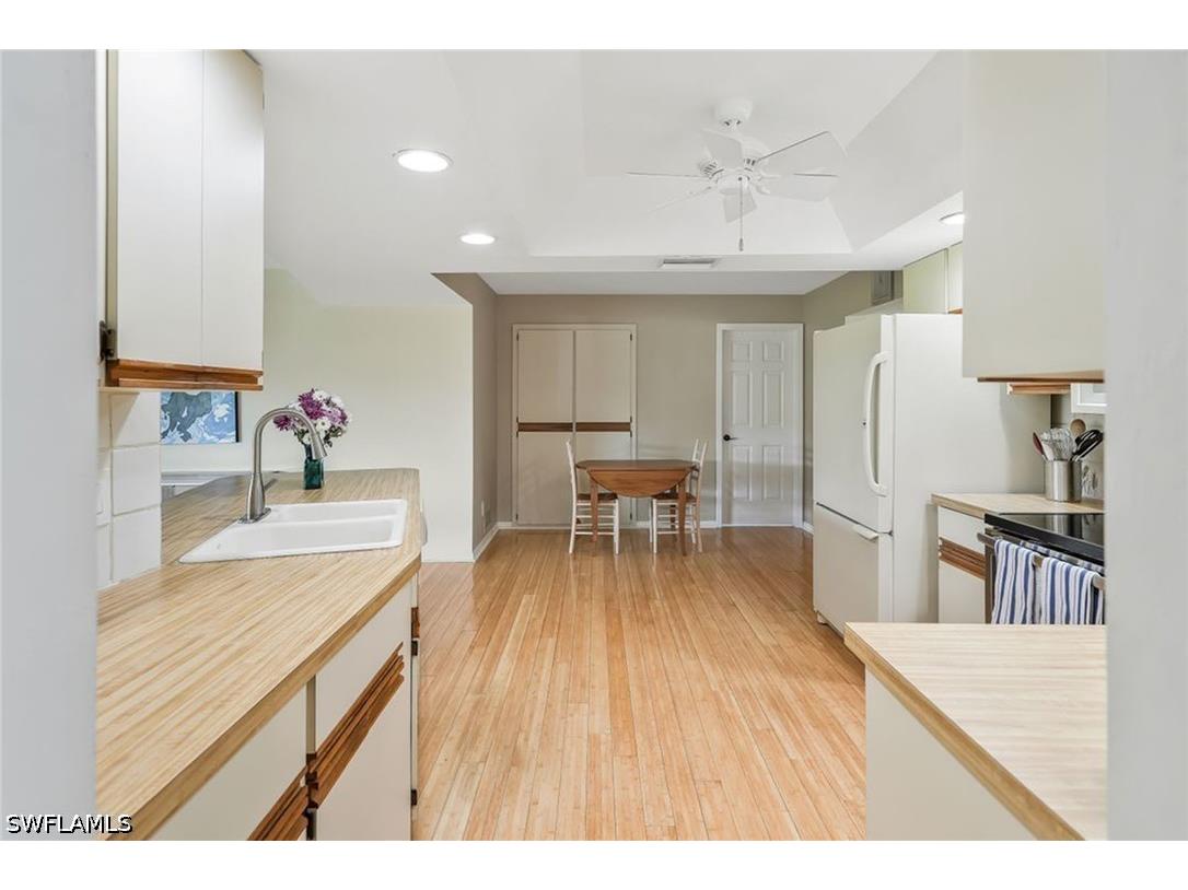 10361 Windsor Way Naples FL 34109 226014021 image8
