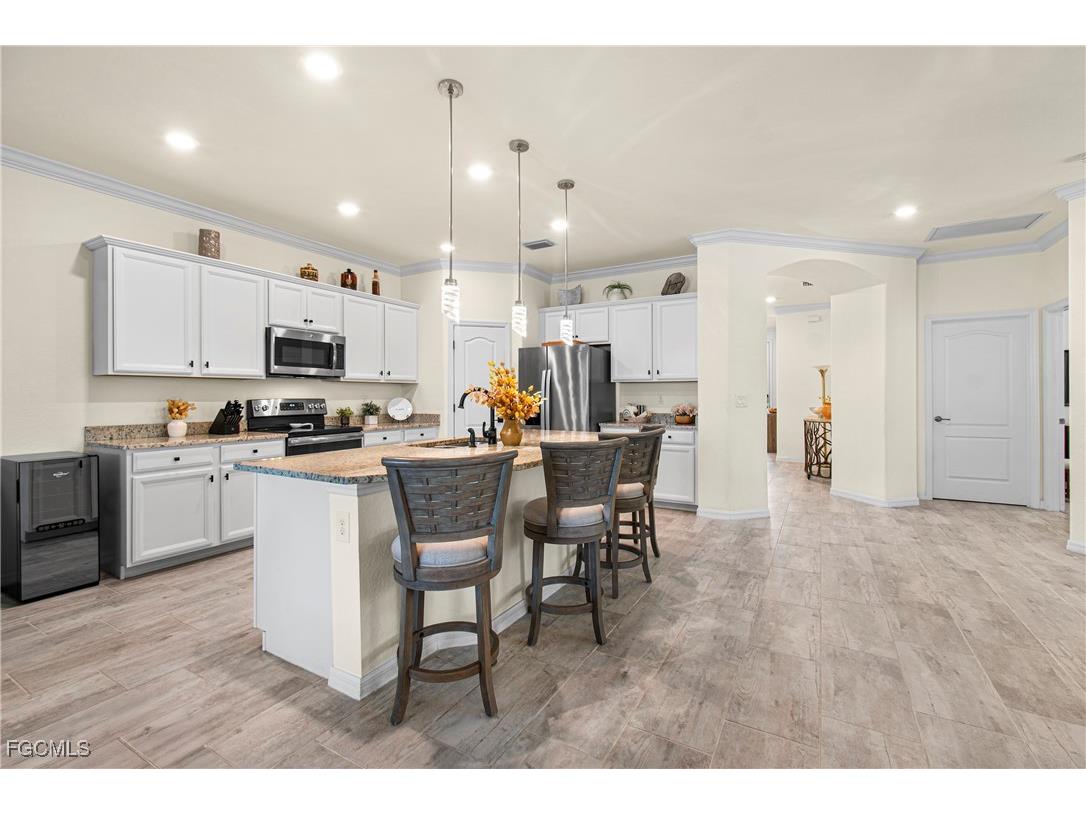 10369 Prato Drive Fort Myers FL 33913 2025020747 image18