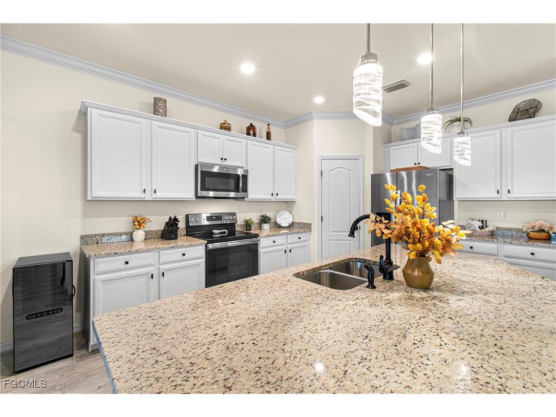 10369 Prato Drive Fort Myers FL 33913 2025020747 image21