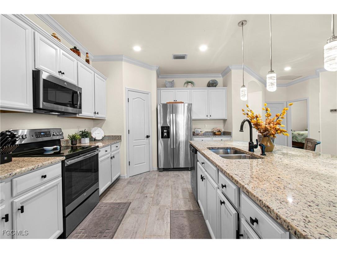 10369 Prato Drive Fort Myers FL 33913 2025020747 image35